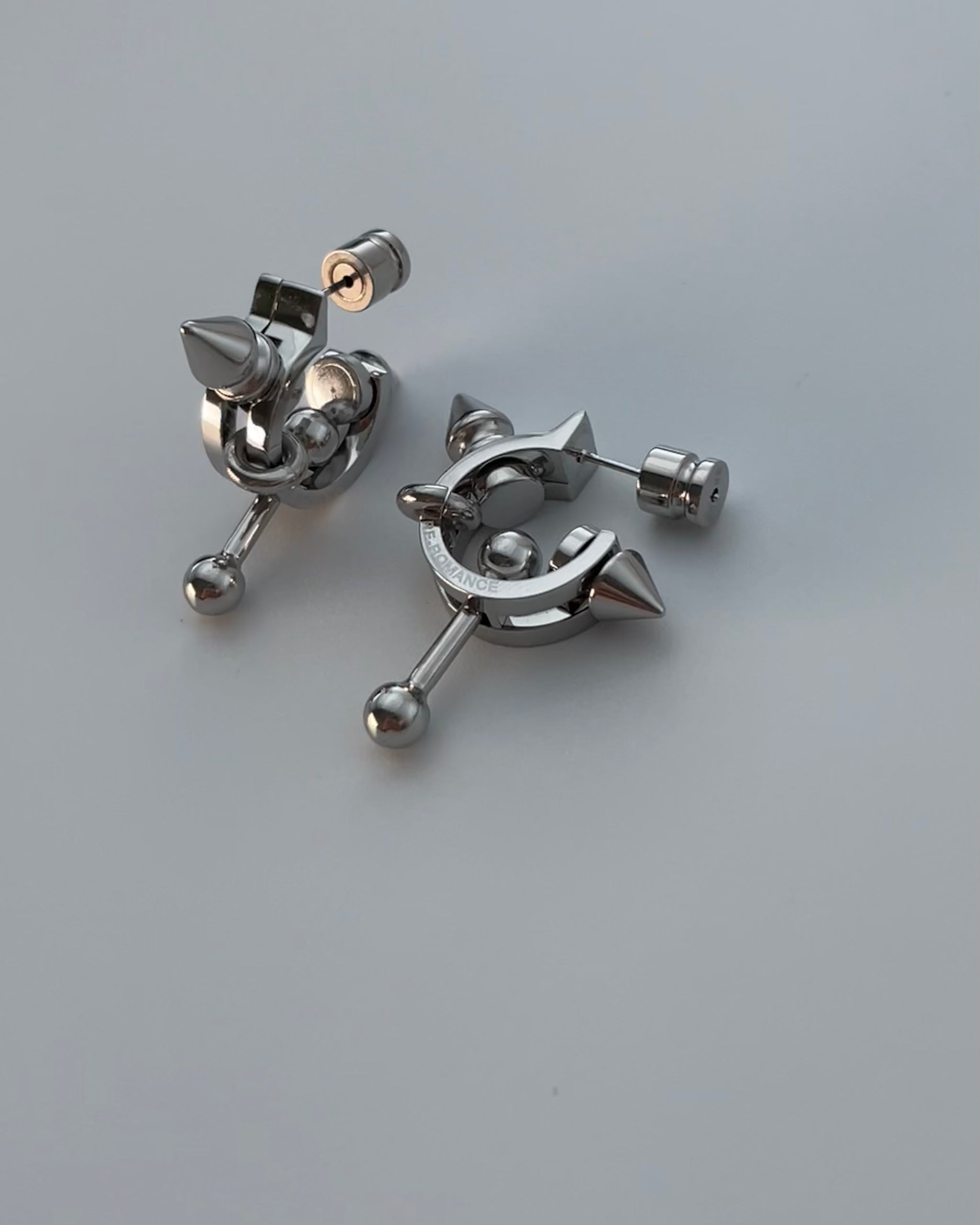 アクセサリー Petit Wave PAIR Pierced Earrings DOUBLE PIERCING LOOP EARRING WITH DIAMOND AND BLUE SAPPHIRE
