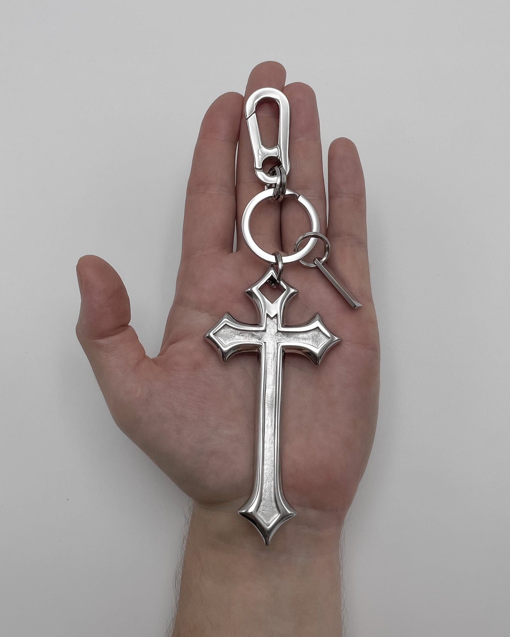 Carry Key Cross Cross Keychain | RARE-ROMANCE™