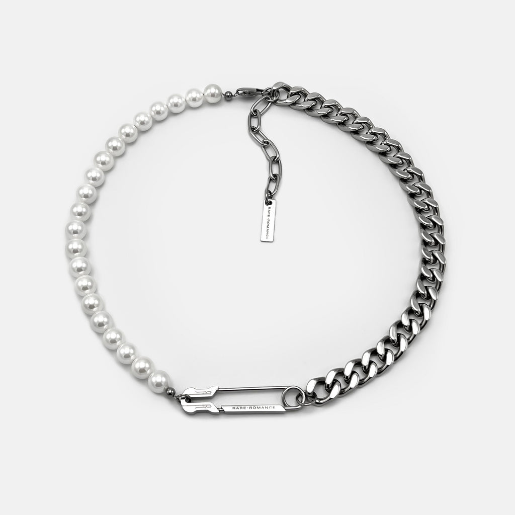 SAFETY PIN PEARL CUBAN CHAIN RARE-ROMANCE™️ RARE-ROMANCEJewelry - Jewelry - Fashion - silver - gold - necklace - pendant  - chain - choker 