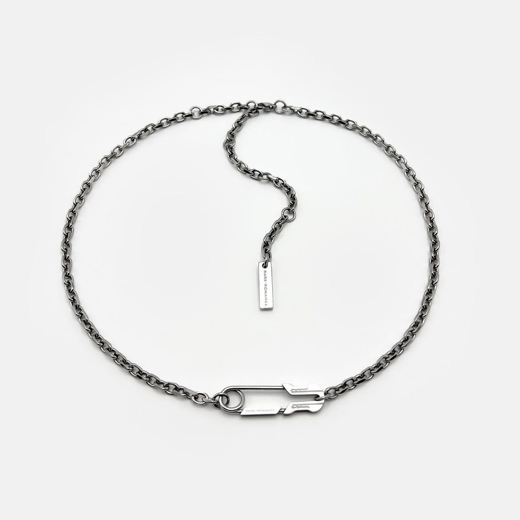 SAFETY PIN NECKLACE RARE-ROMANCE™️ RARE-ROMANCEJewelry - Jewelry - Fashion - silver - gold - necklace - pendant  - chain - choker 