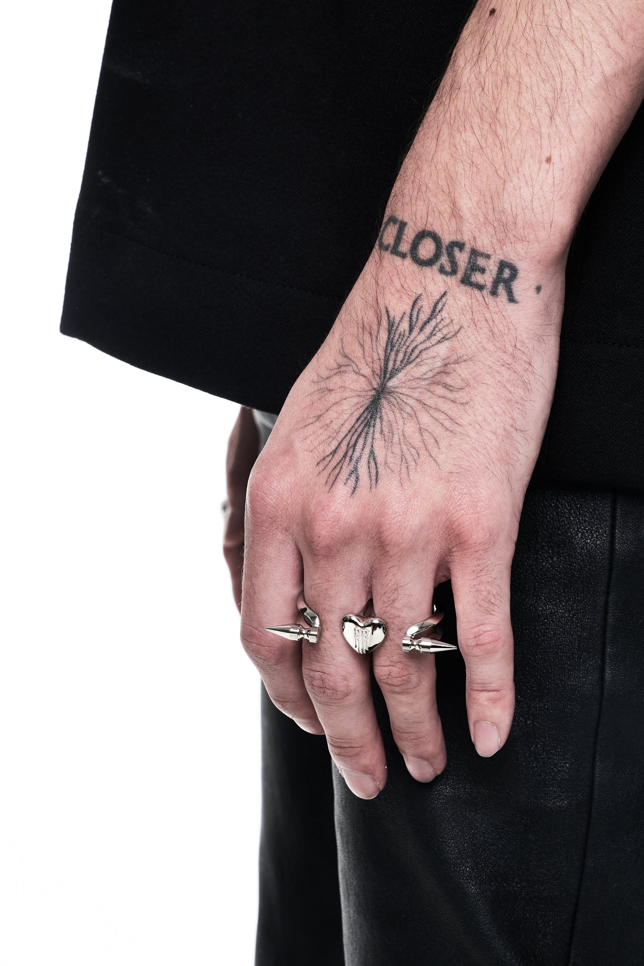 日本未発売 RAREROMANCE / SPIKE HEART RING 日本未発売 RAREROMANCE / SPIKE HEART RING (指輪・リング