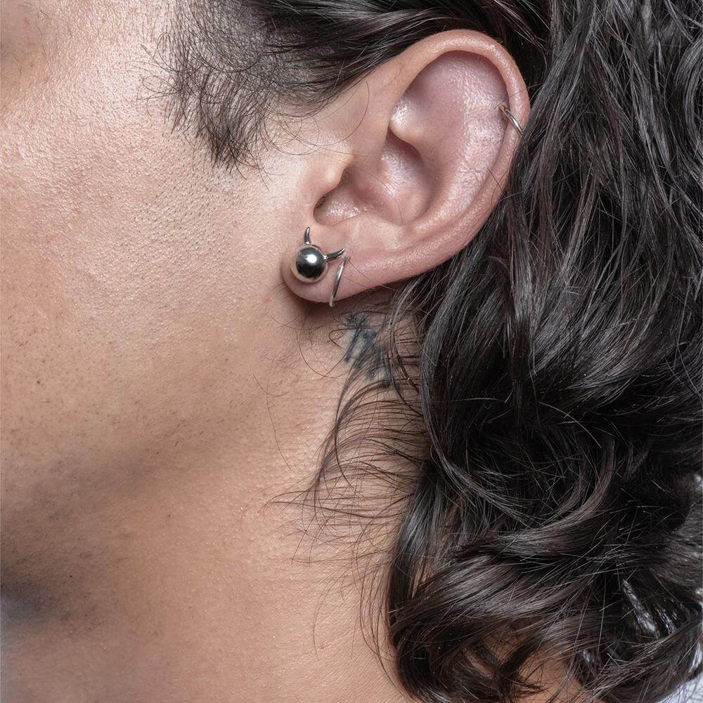 DEMON BALL STUD EARRING - RARE-ROMANCE
